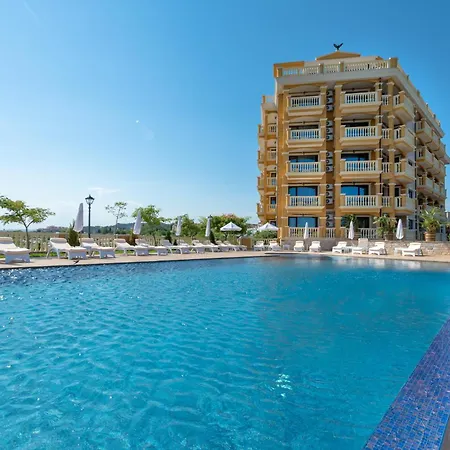 Apartahotel Santa Maria Luxury Suits 4*