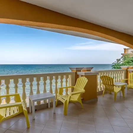 Santa Maria Luxury Suits Apartahotel