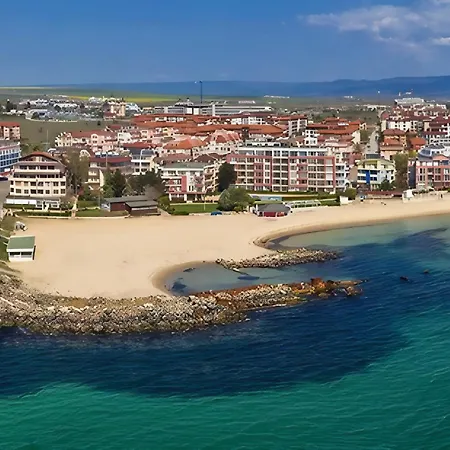 Santa Maria Luxury Suits Aparthotel 4*