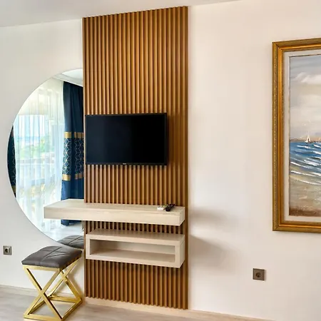 Santa Maria Luxury Suits Apart-hotel