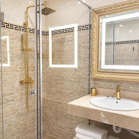 Apart-hotel Santa Maria Luxury Suits 4*