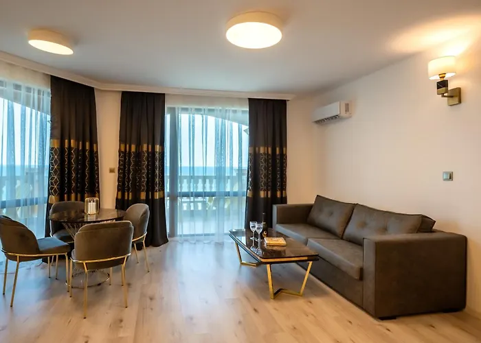 Ξενοδοχείο με διαμερίσματα Santa Maria Luxury Suits 4*